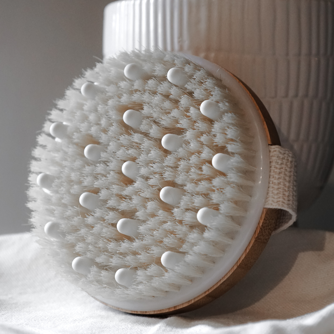 THE BENEFITS & EASY GUIDE TO DRY BRUSHING YOUR BODY