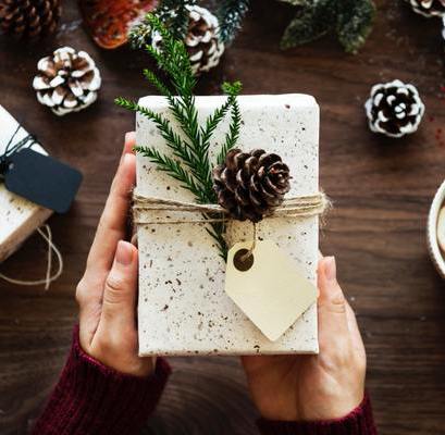 5 DIY gift ideas for heartfelt holidays